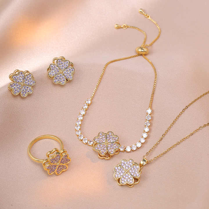 Bộ trang sức cỏ bốn lá
