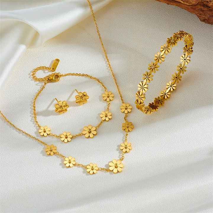 Bộ trang sức bông hoa