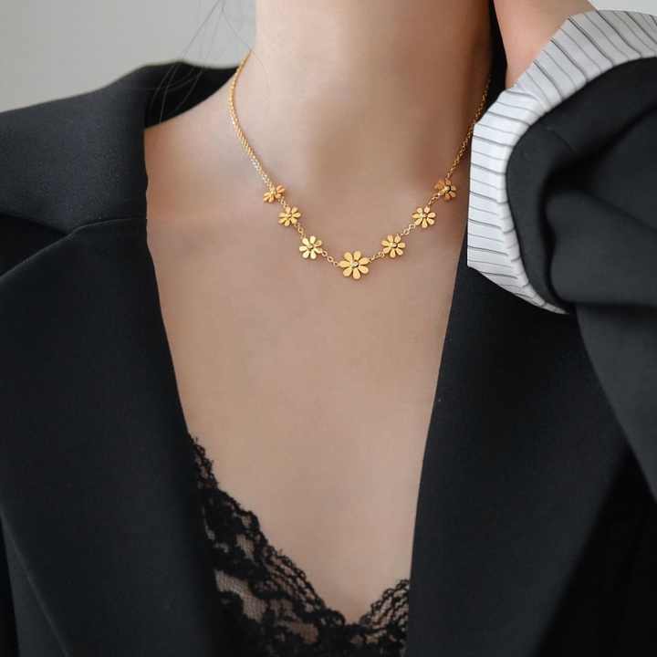 Bộ trang sức bông hoa
