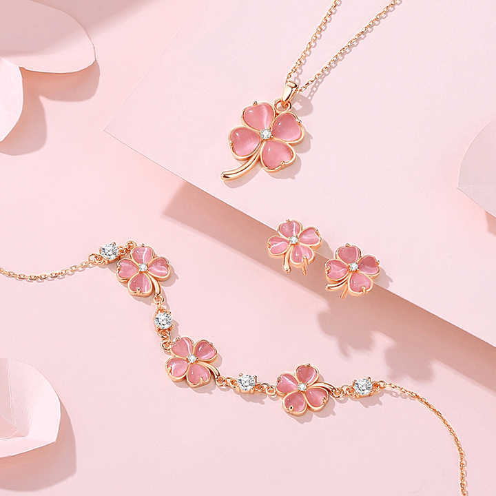 Bộ trang sức bạc hình cỏ bốn lá