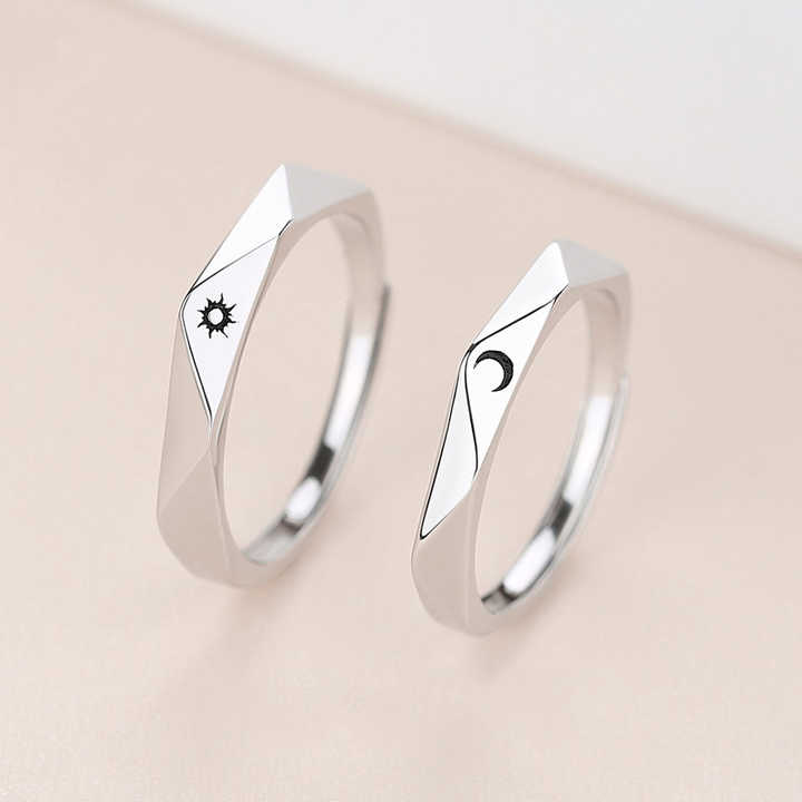 	Cặp nhẫn Nhật Nguyệt