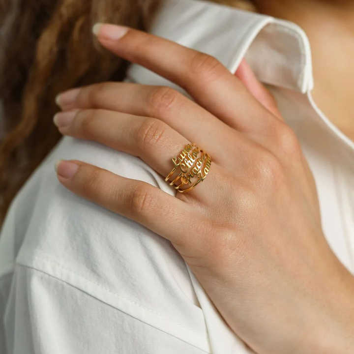 Nhẫn mặt chữ theo tên