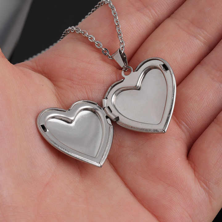 	Couple Heart Necklace