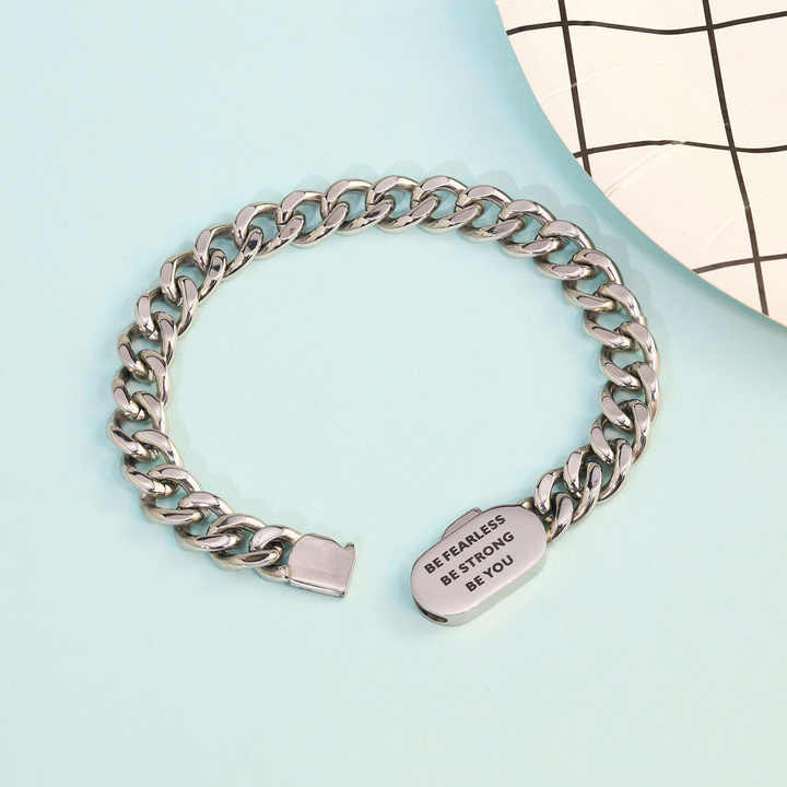 	Bracelet Bold Script