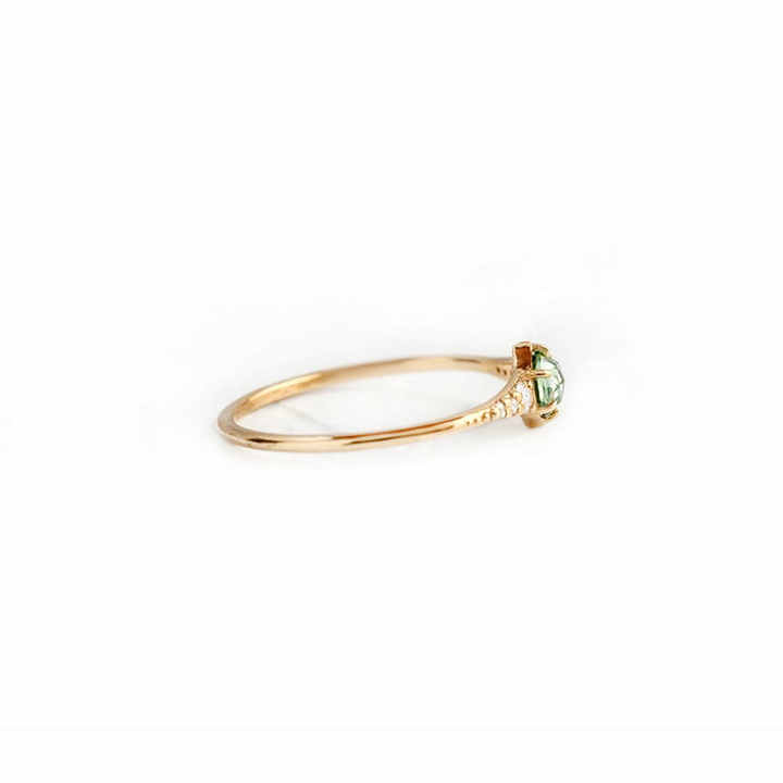 Nhẫn Gem Light