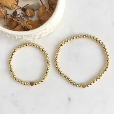 Lắc tay trái tim
